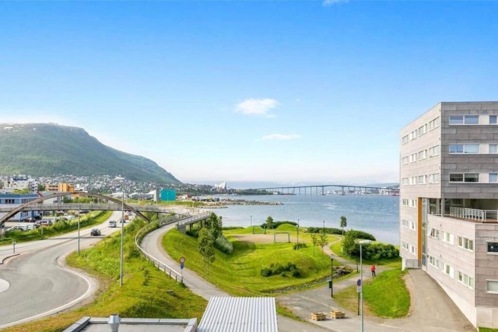 Northern Dreams Apartment With Free Parking ترومسو المظهر الخارجي الصورة